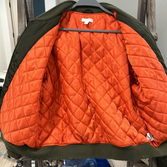 Bomber Jacket! - Picture 3 of 4